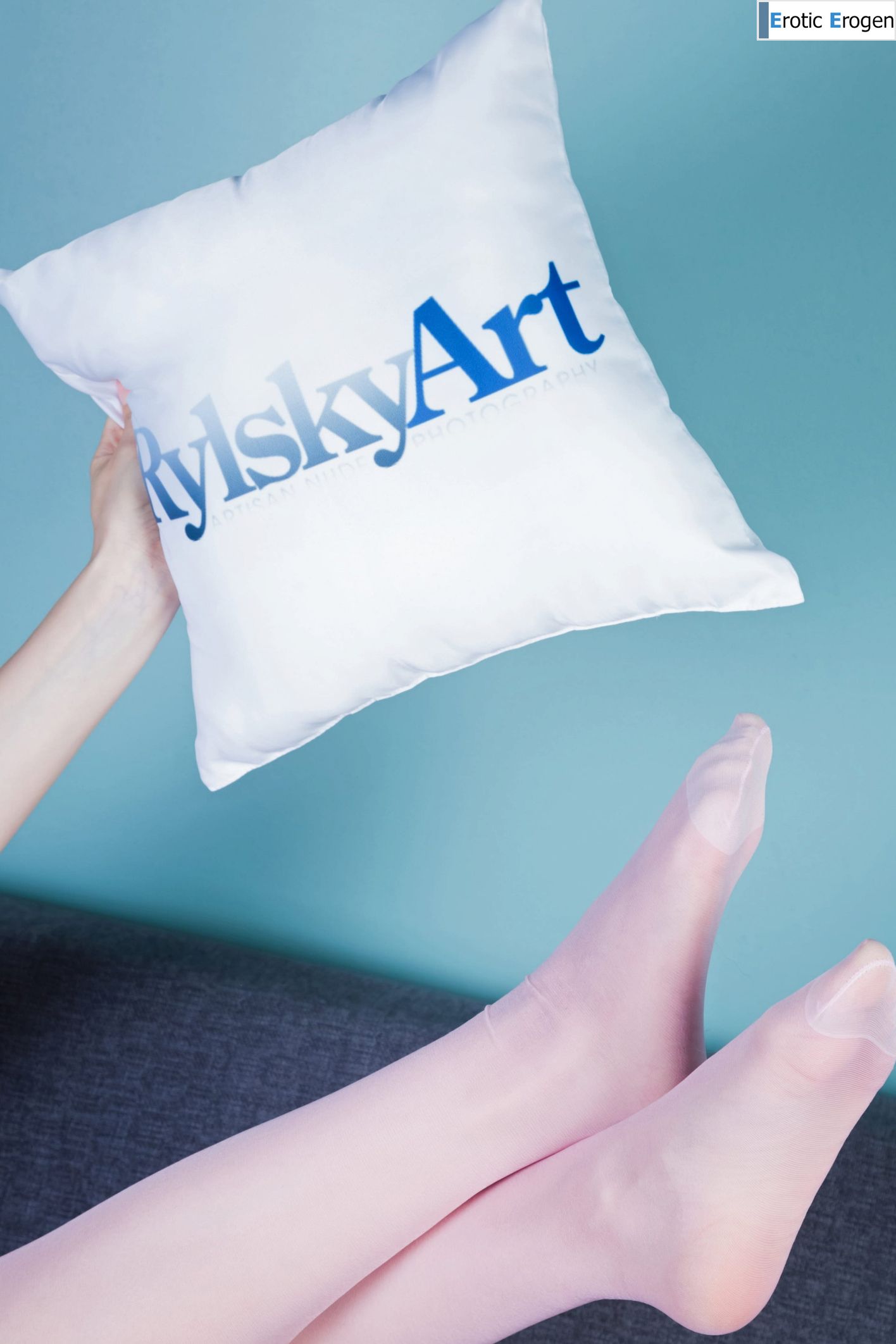 Elle Mira in Pilau. Picture 10