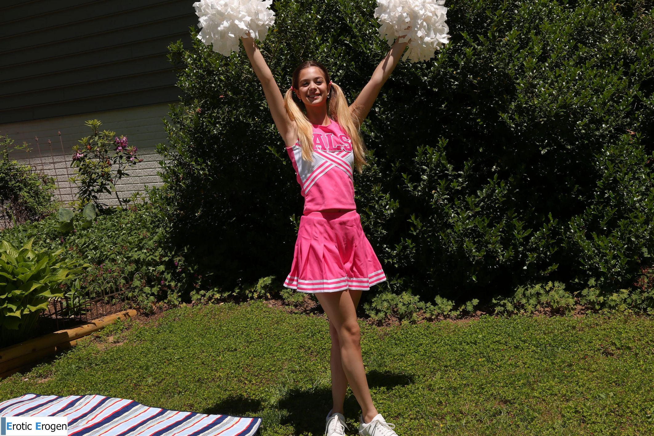 Molly Little in Cheery Disposition. Picture 3