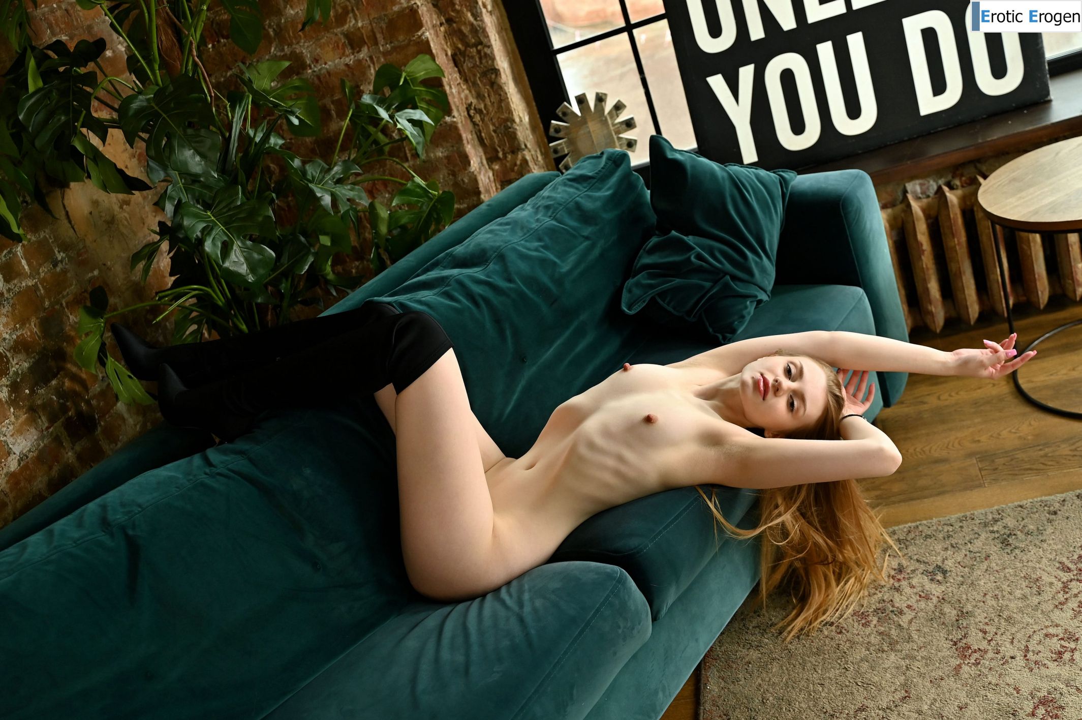 Emi Mur in Black Boots. Picture 21