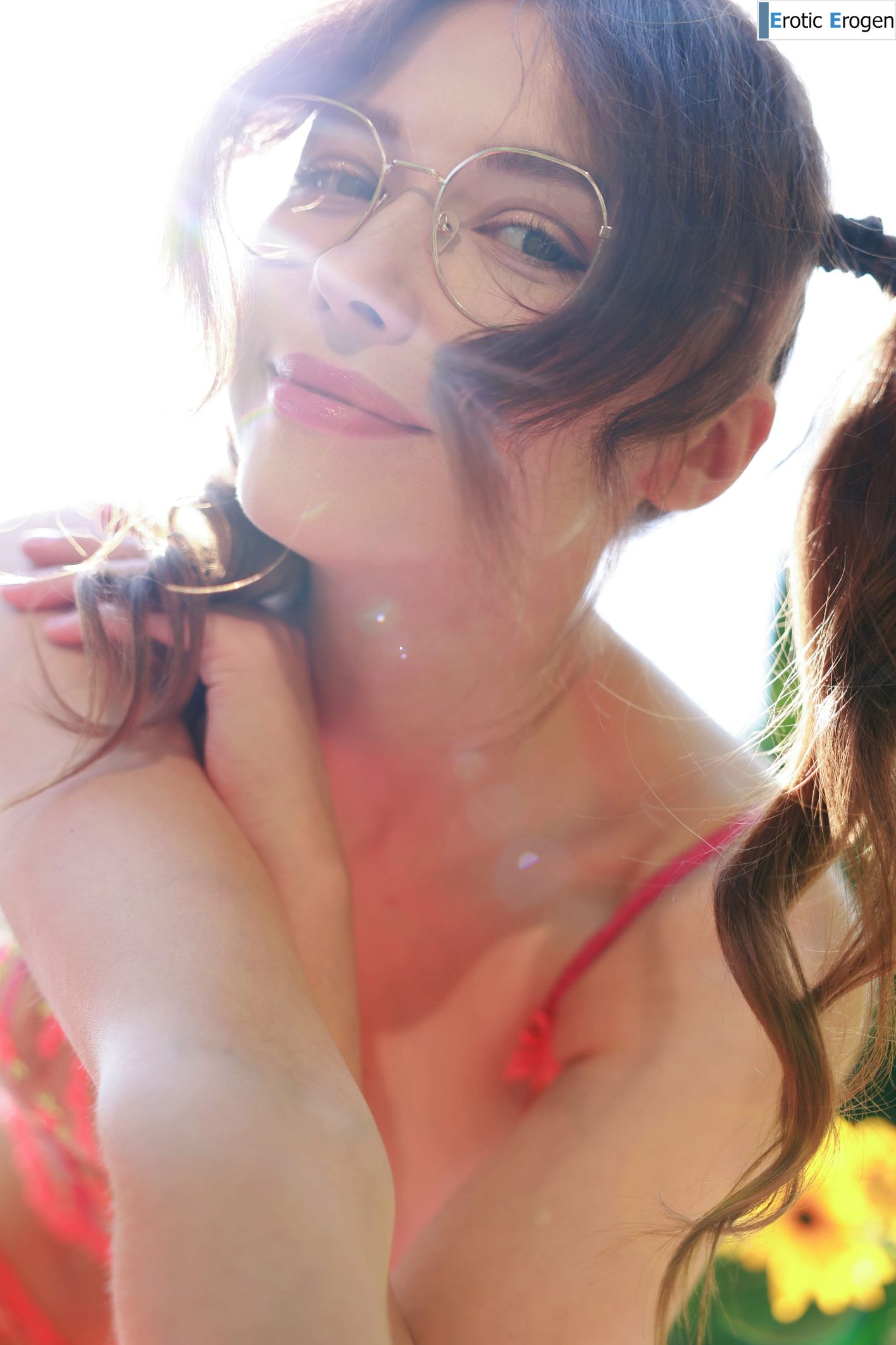 Milla in Summer Relaxing. Picture 3