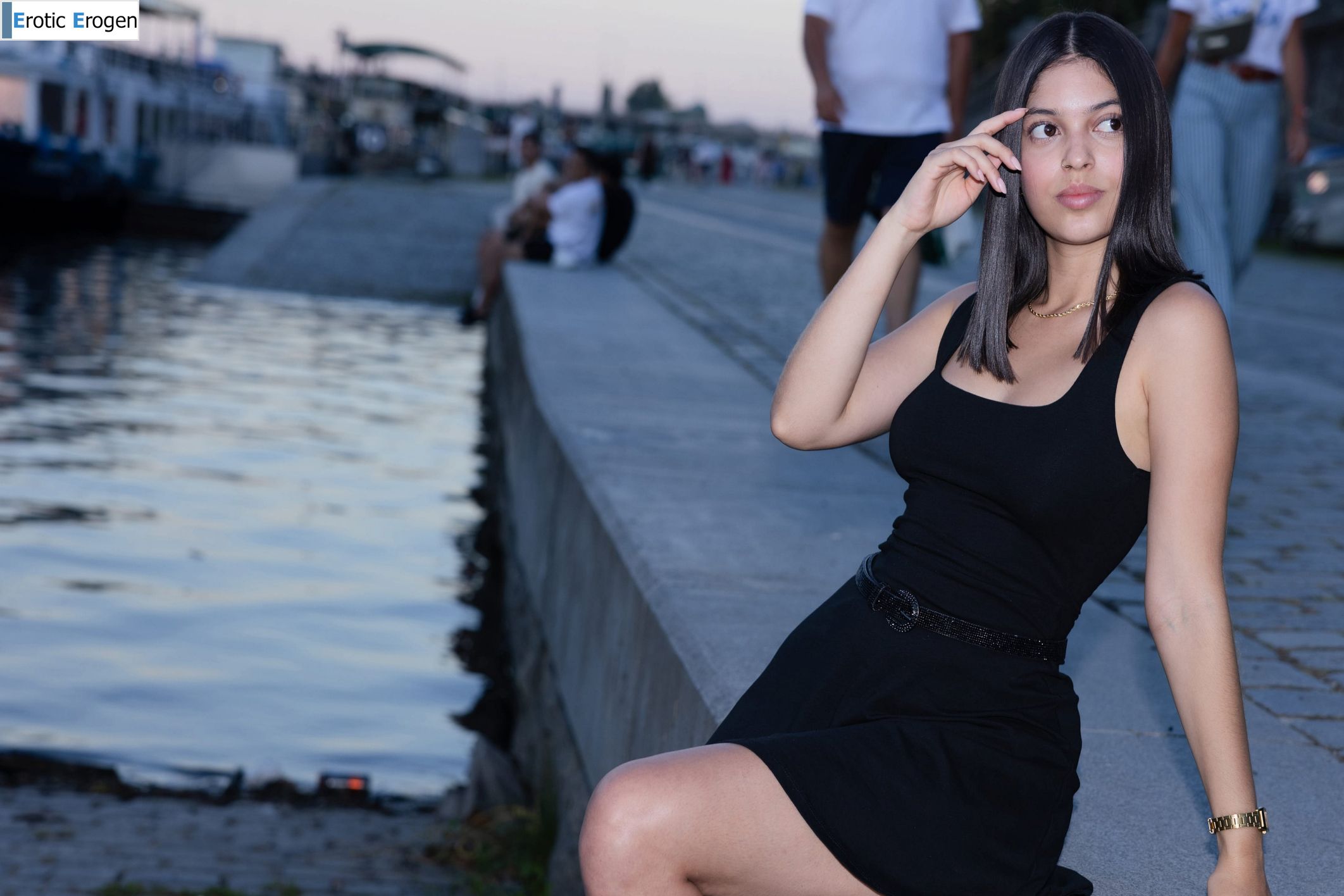 Gia Rosse in First Walk. Picture 10