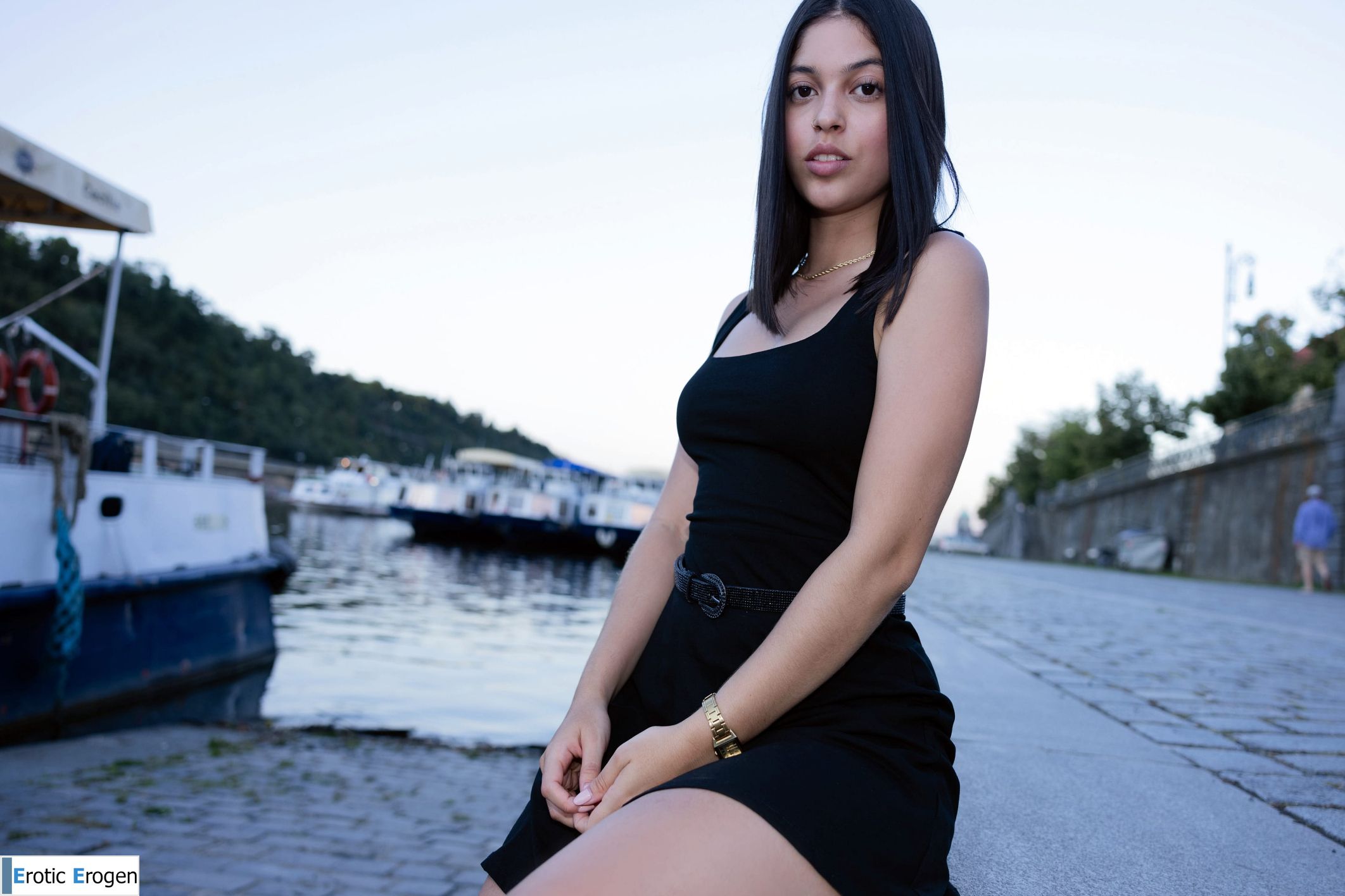 Gia Rosse in First Walk. Picture 12