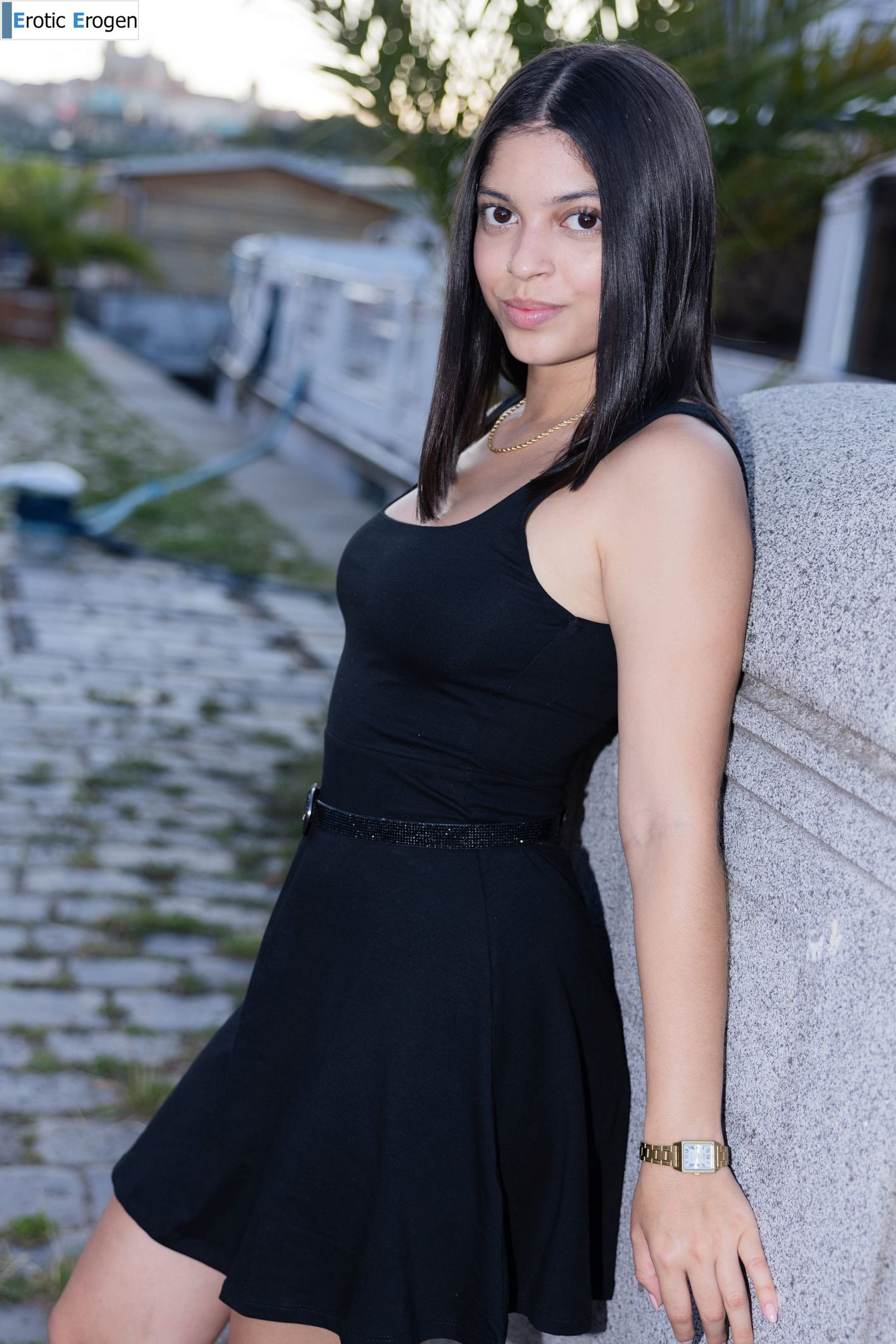 Gia Rosse in First Walk. Picture 2