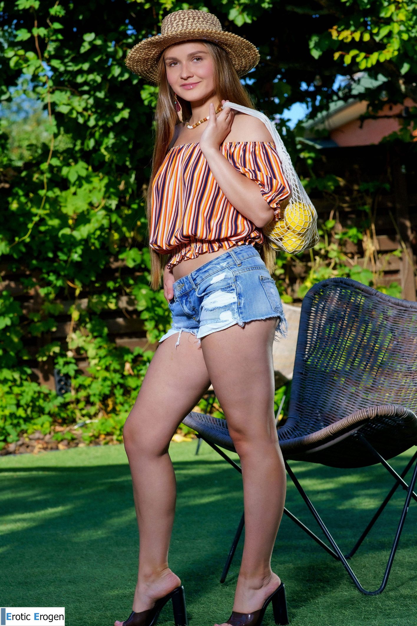 Lucretia K in Denim And Lemons. Picture 1