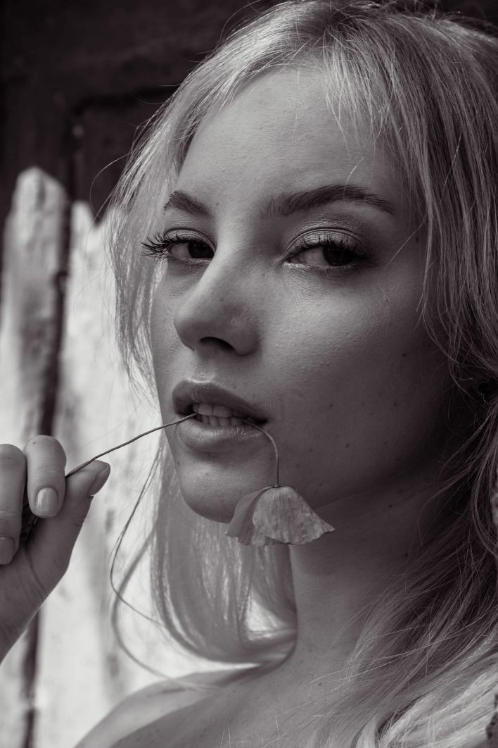 Bella Spark in Sun Shadows. Эскиз 40