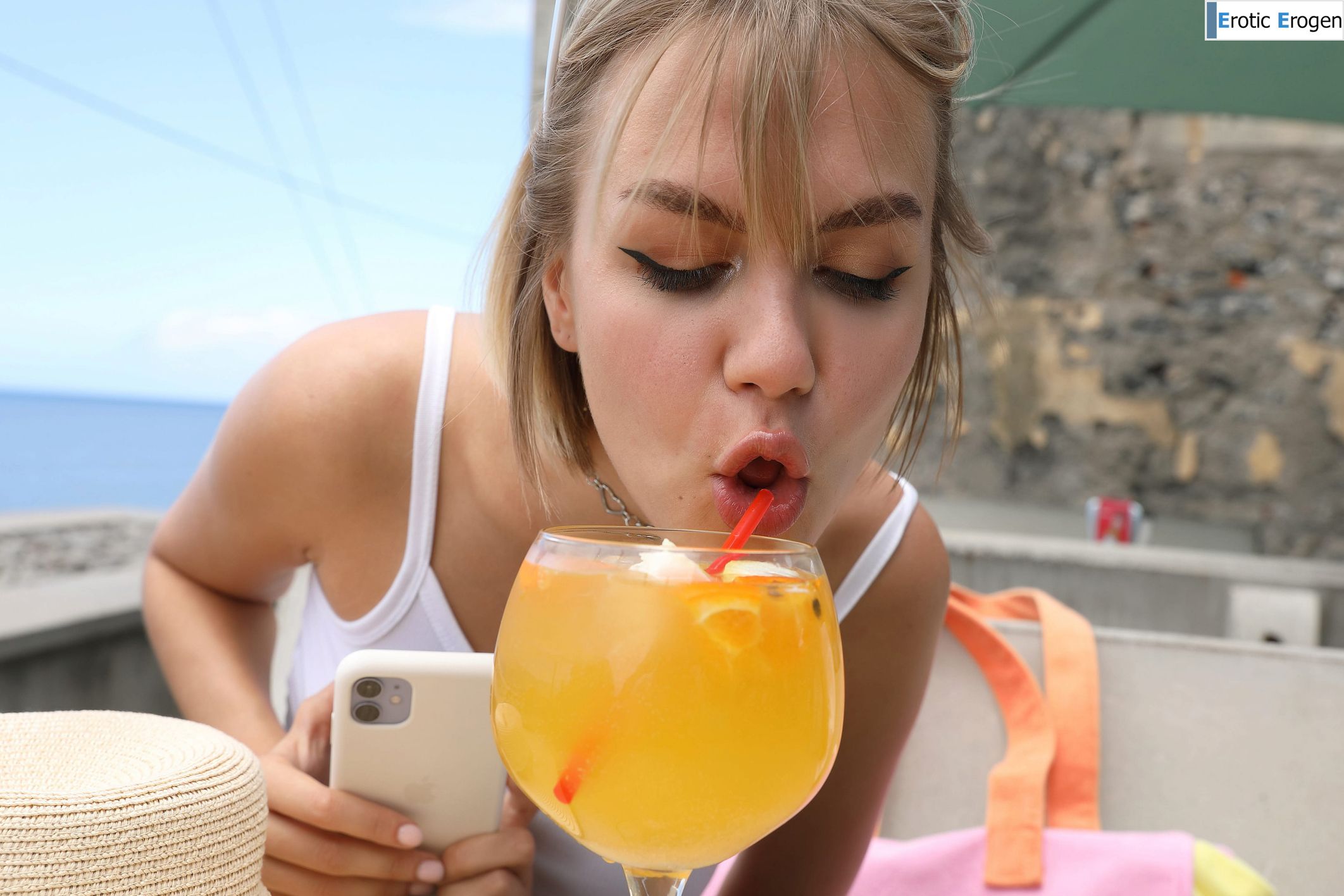 Lana Lane in Postcard Paul Do Mar. Picture 38