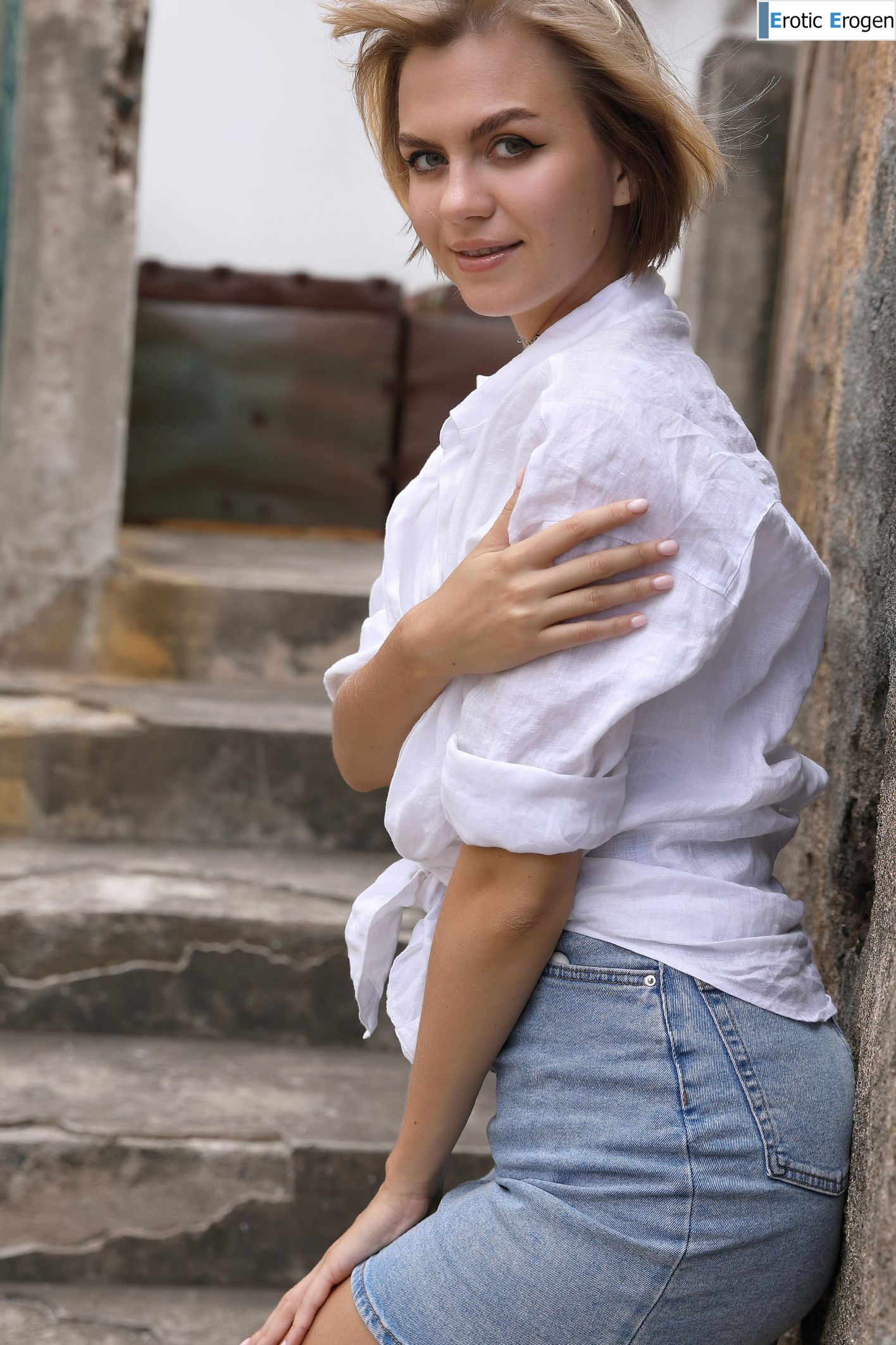 Lana Lane in Postcard Paul Do Mar. Picture 6