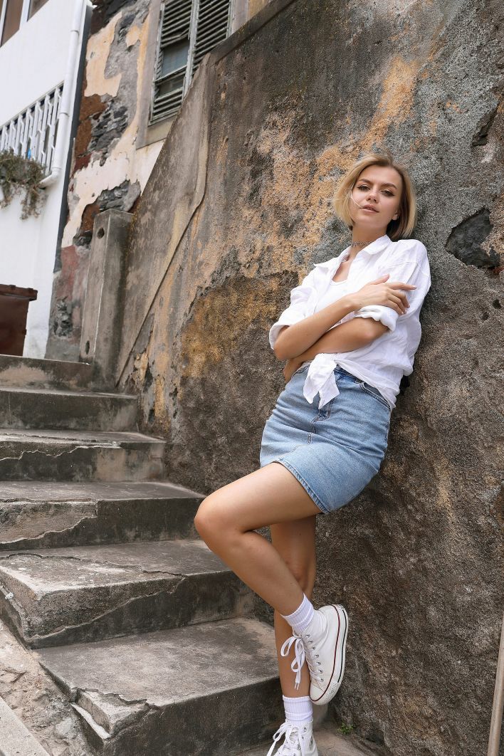 Lana Lane in Postcard Paul Do Mar. Thumb 1