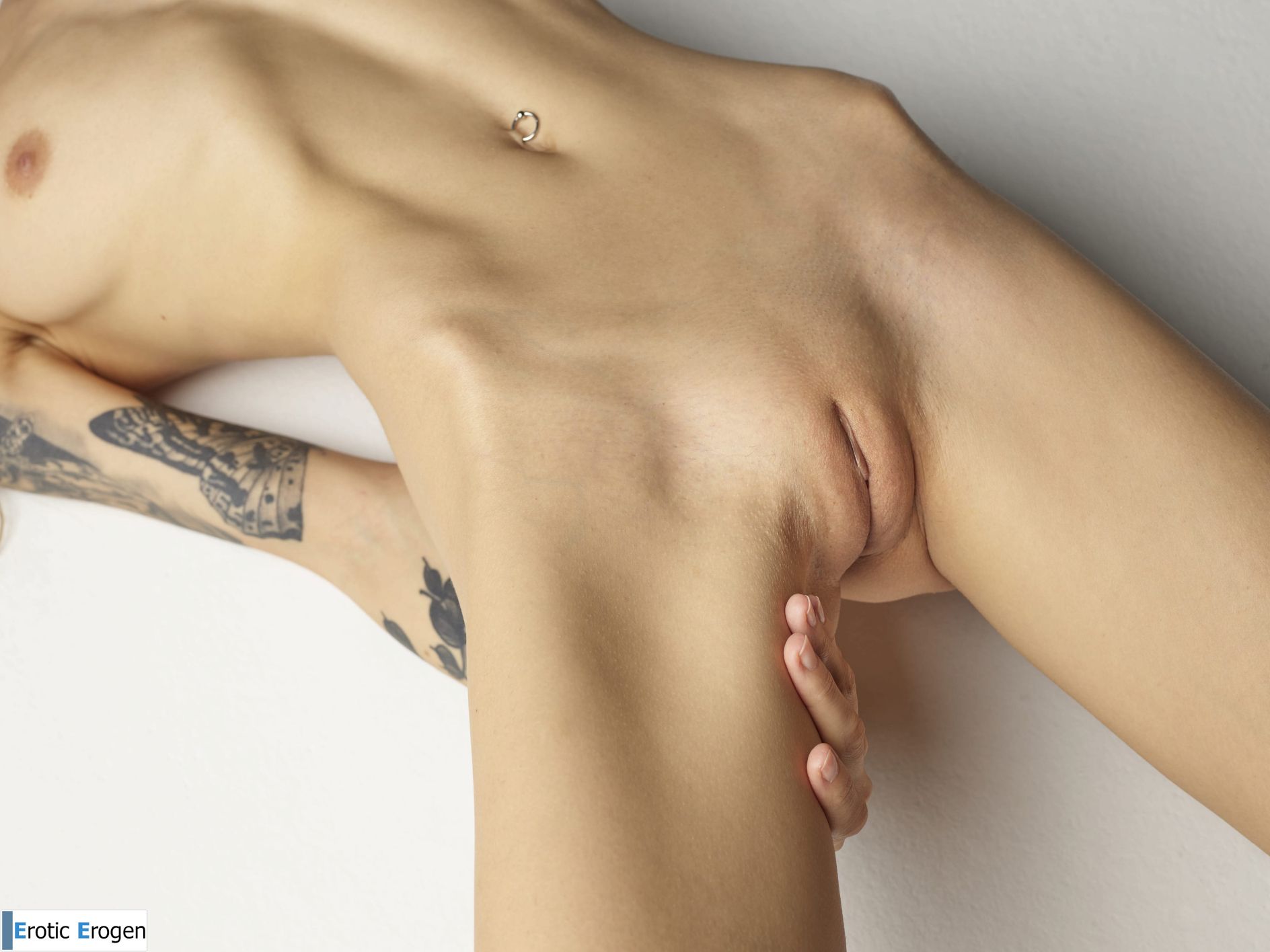 Inga in Nude Body Close Ups. Фото 18