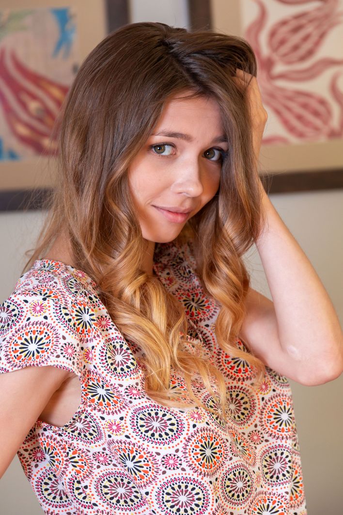 Mila Azul in Contemplation. Thumb 1