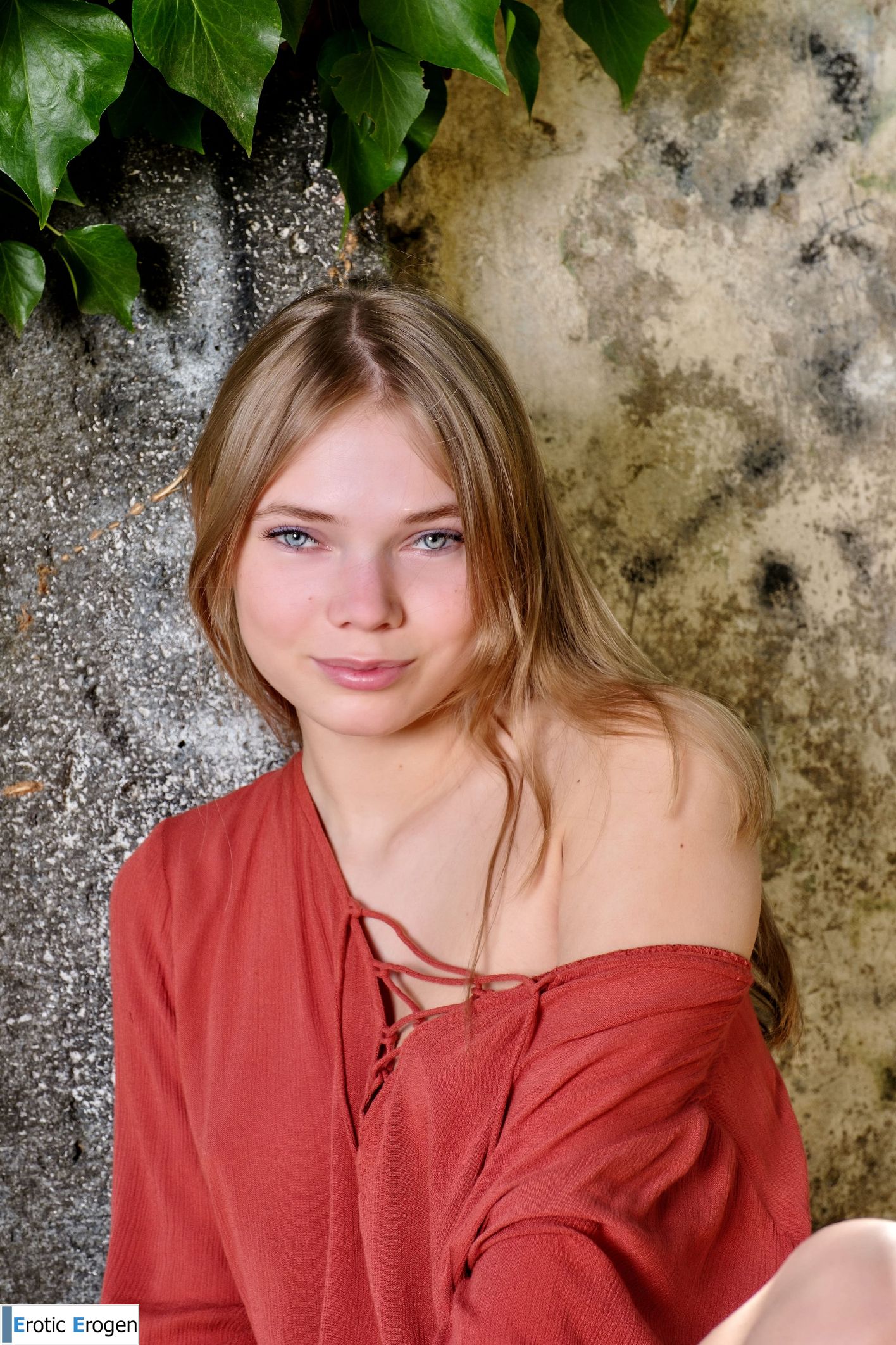 Luise in Clear Contrast. Picture 2