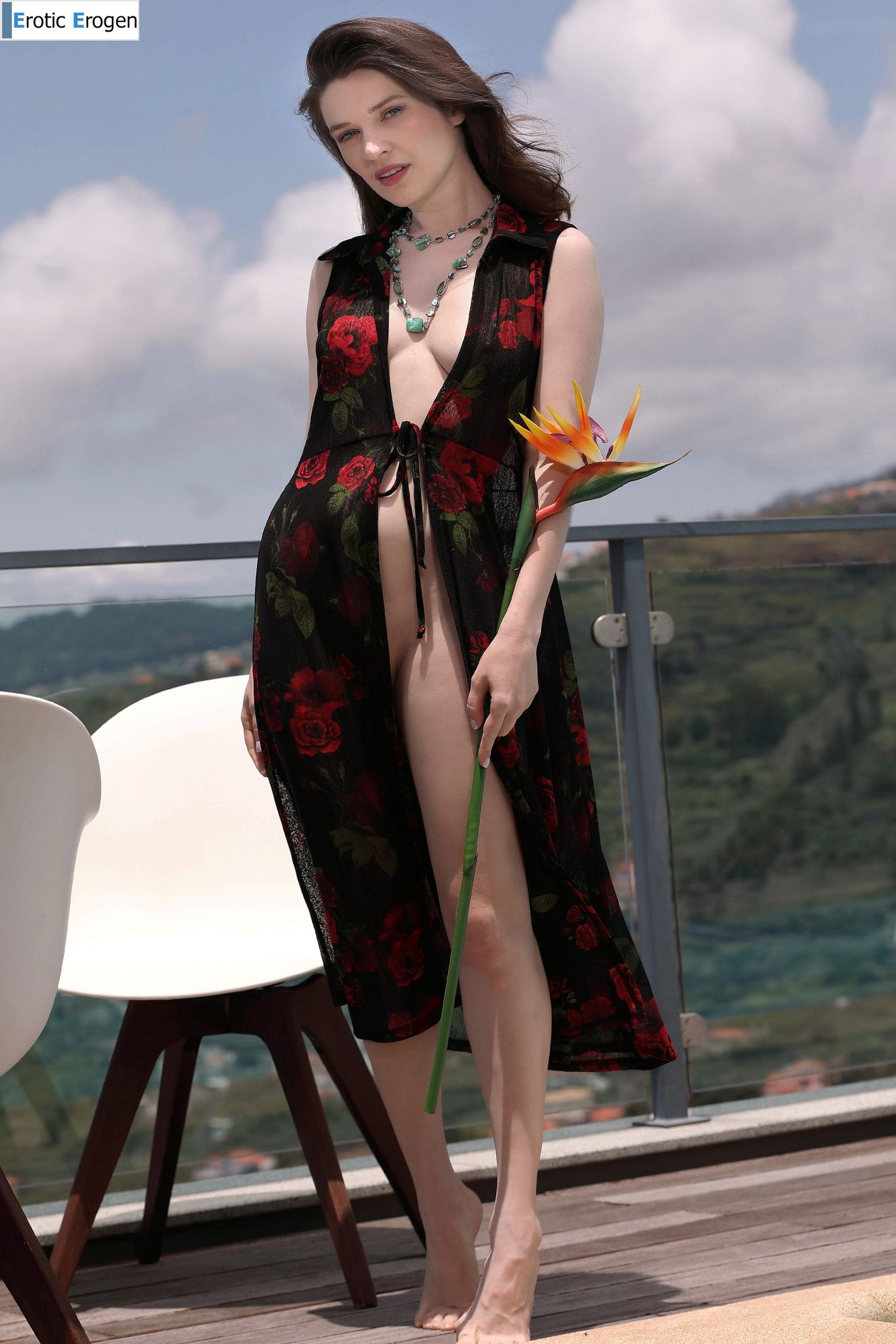 Amelia in Sweltering Heat. Picture 1