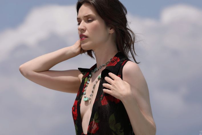 Amelia in Sweltering Heat. Thumb 2