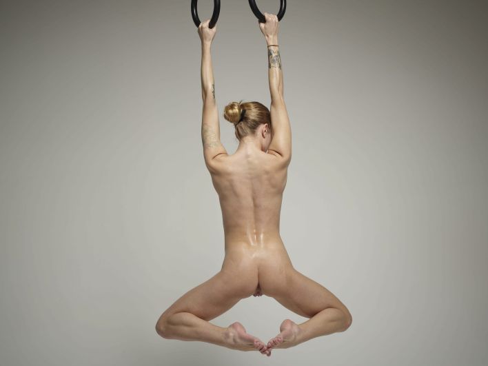 Stasya in Nude Gymnastics. Thumb 38