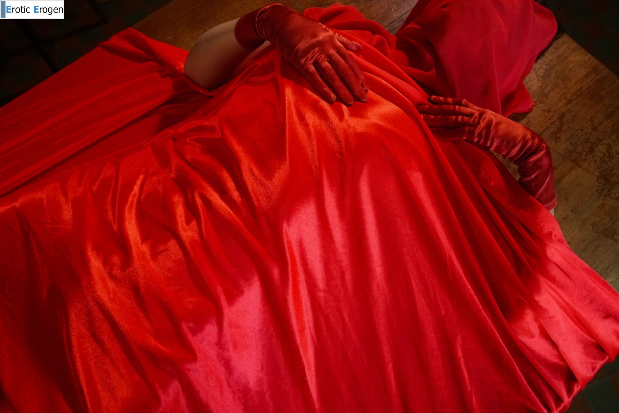 Arissa in Red 1. Picture 2
