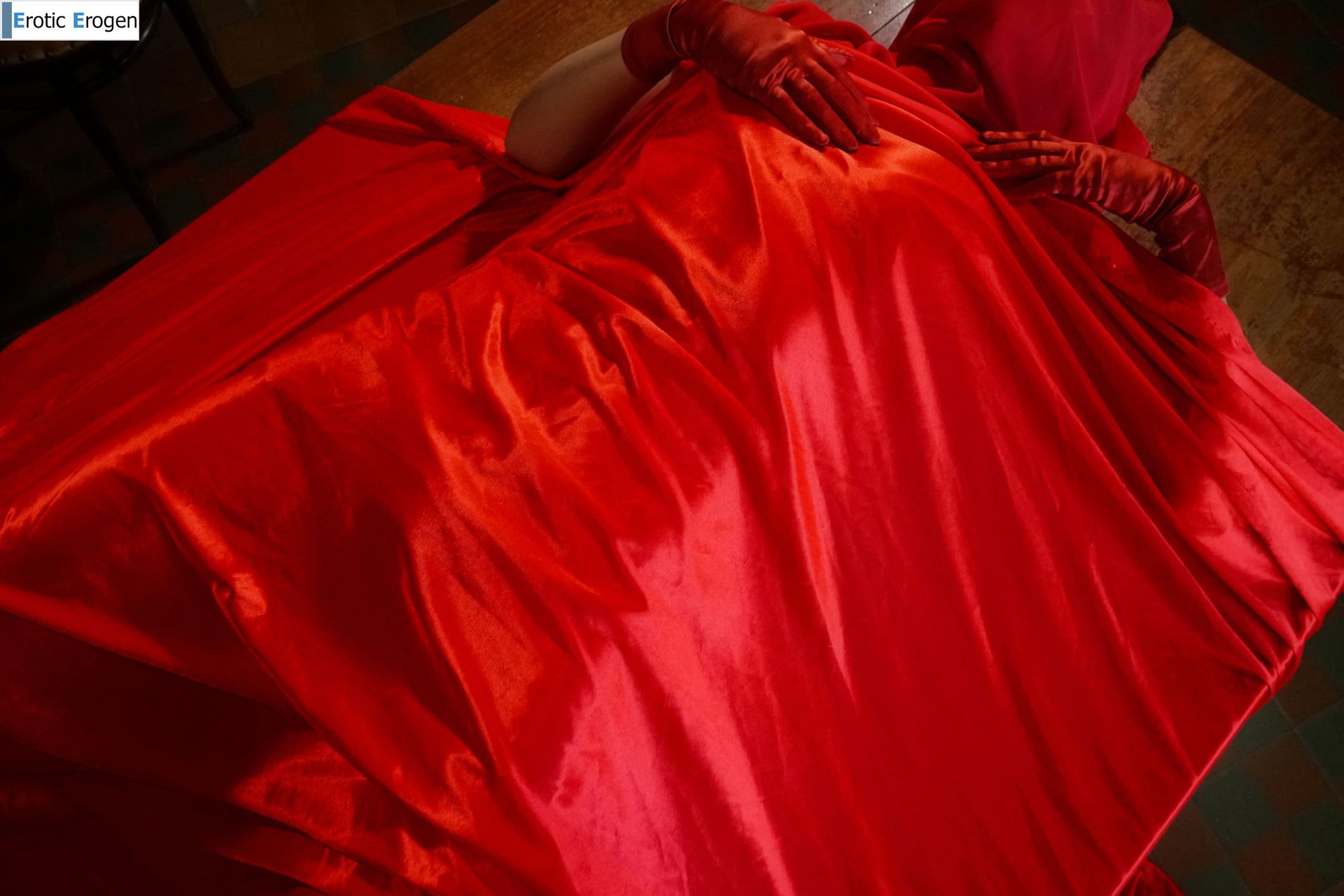 Arissa in Red 1. Picture 3