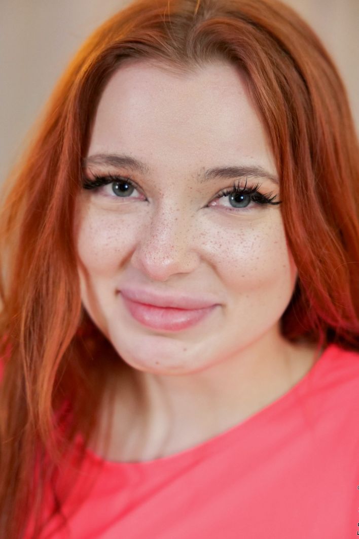 Megan M in All Smiles. Thumb 3
