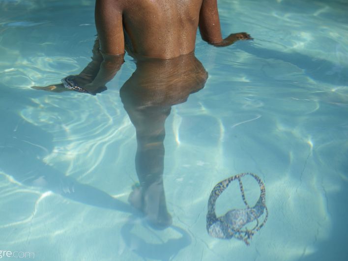 Katherina in Nude Resort Pool. Thumb 26