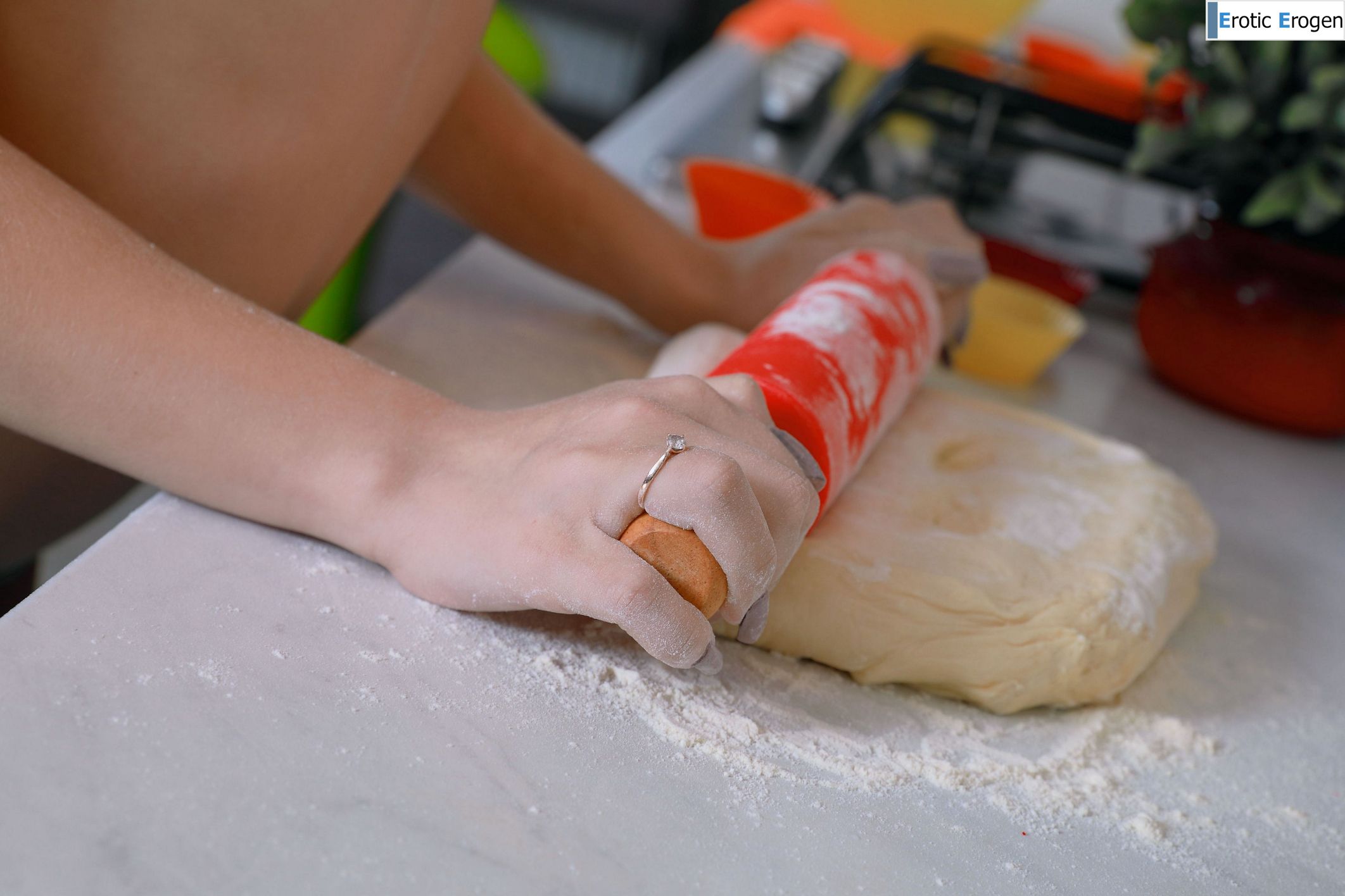 Monika Jelolt in Whats Cooking. Picture 7