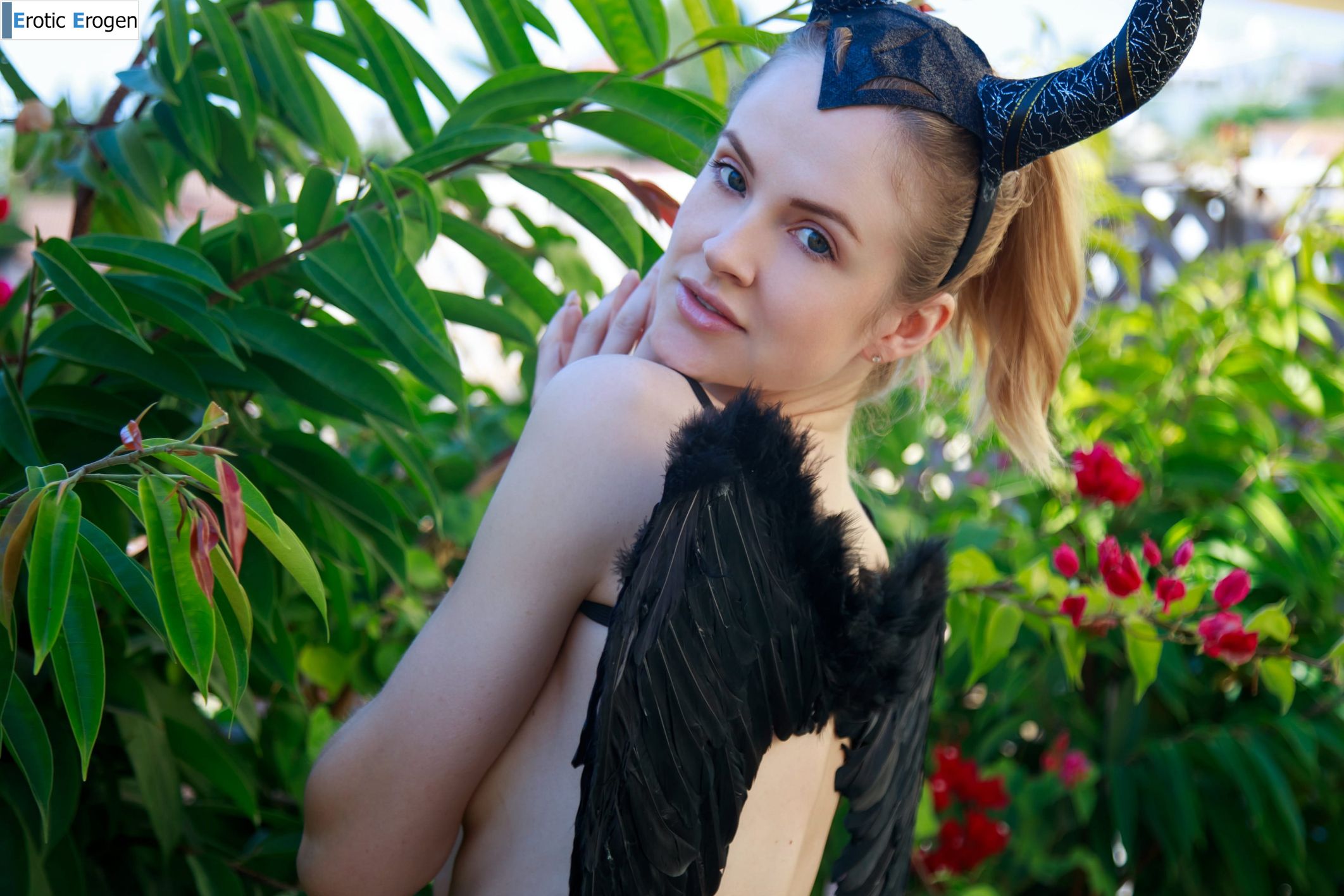 Alice May in Aliceficenta. Picture 7
