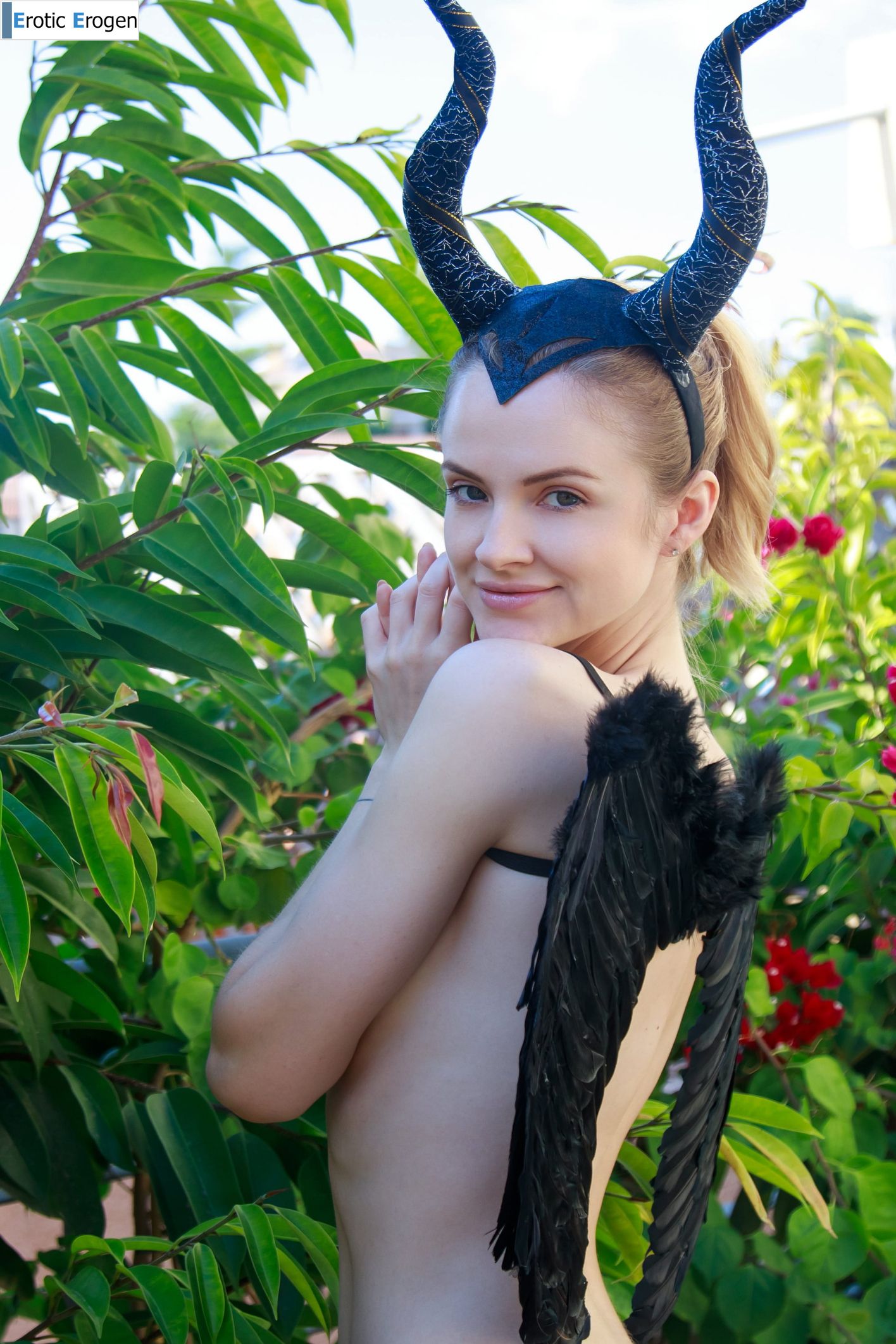Alice May in Aliceficenta. Picture 8
