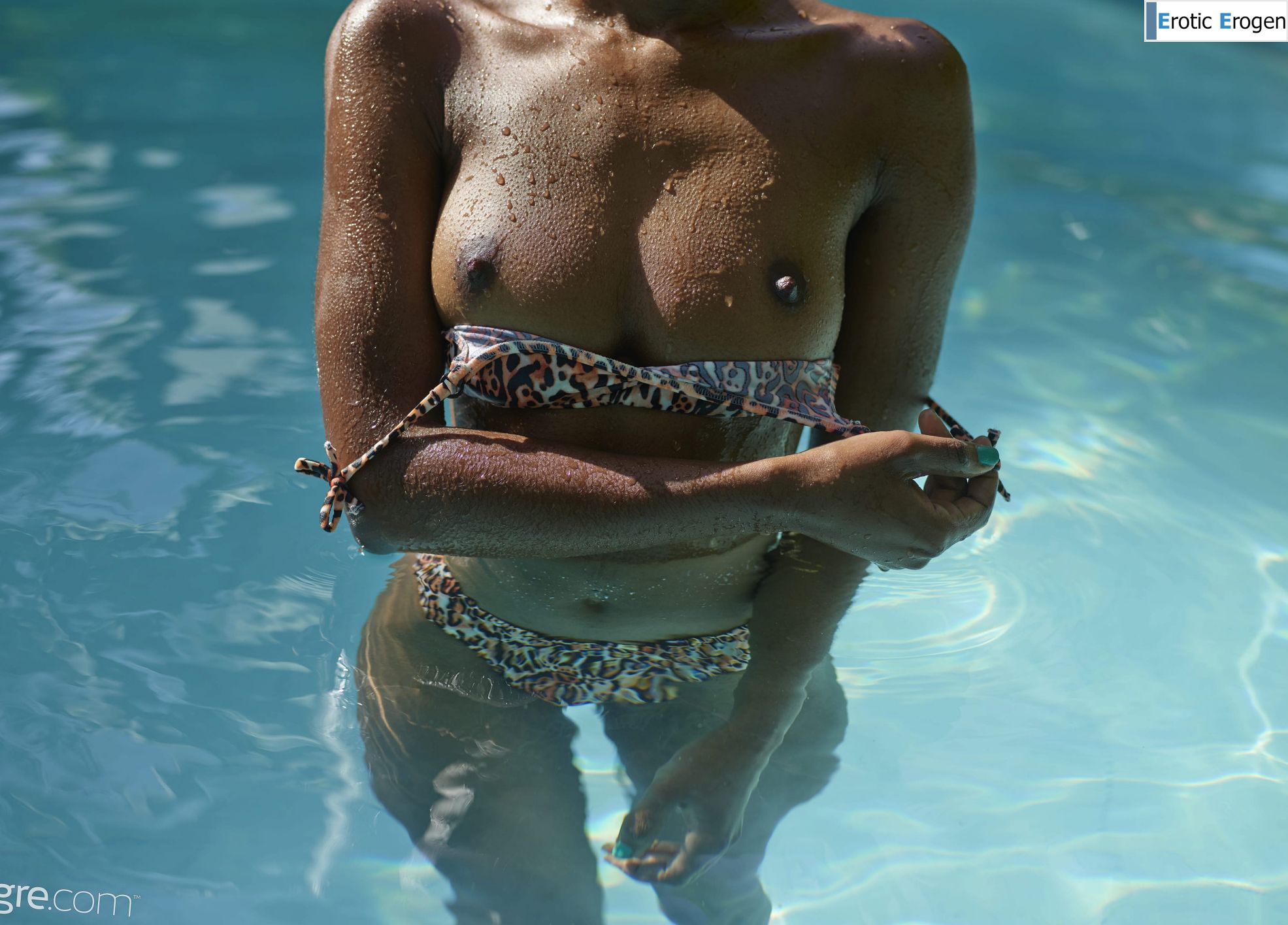 Katherina in Skinny Dipping. Picture 18