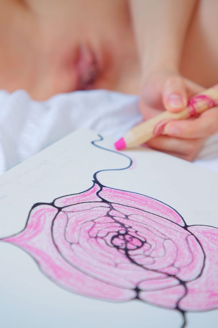 Mia Bloom in Creative Expression. Эскиз 29