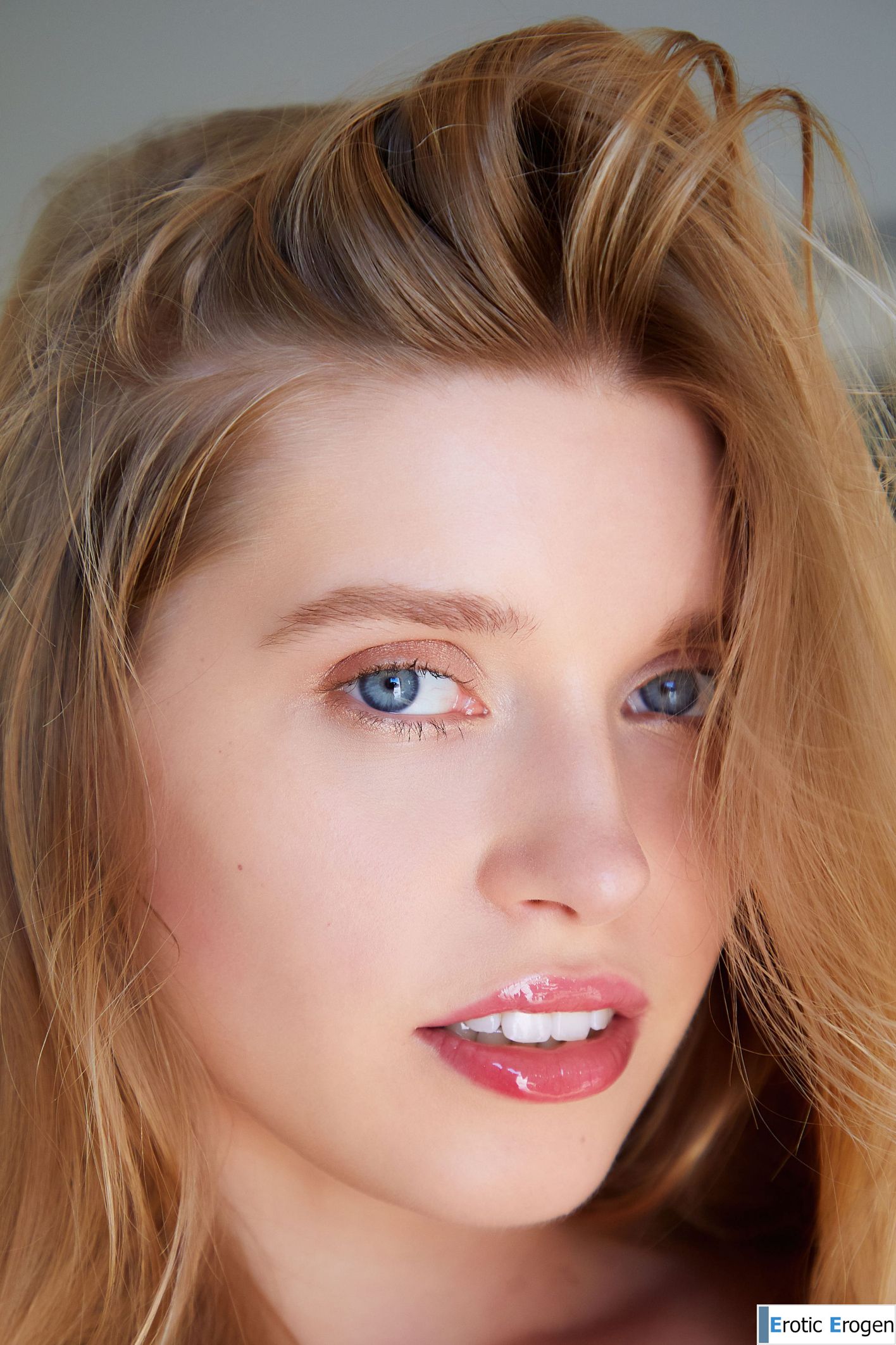 Freya Mayer in Lovely Lady. Picture 8