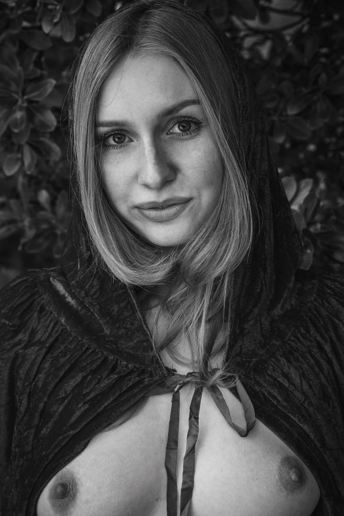Lia Pink in Red Riding Hood. Thumb 40