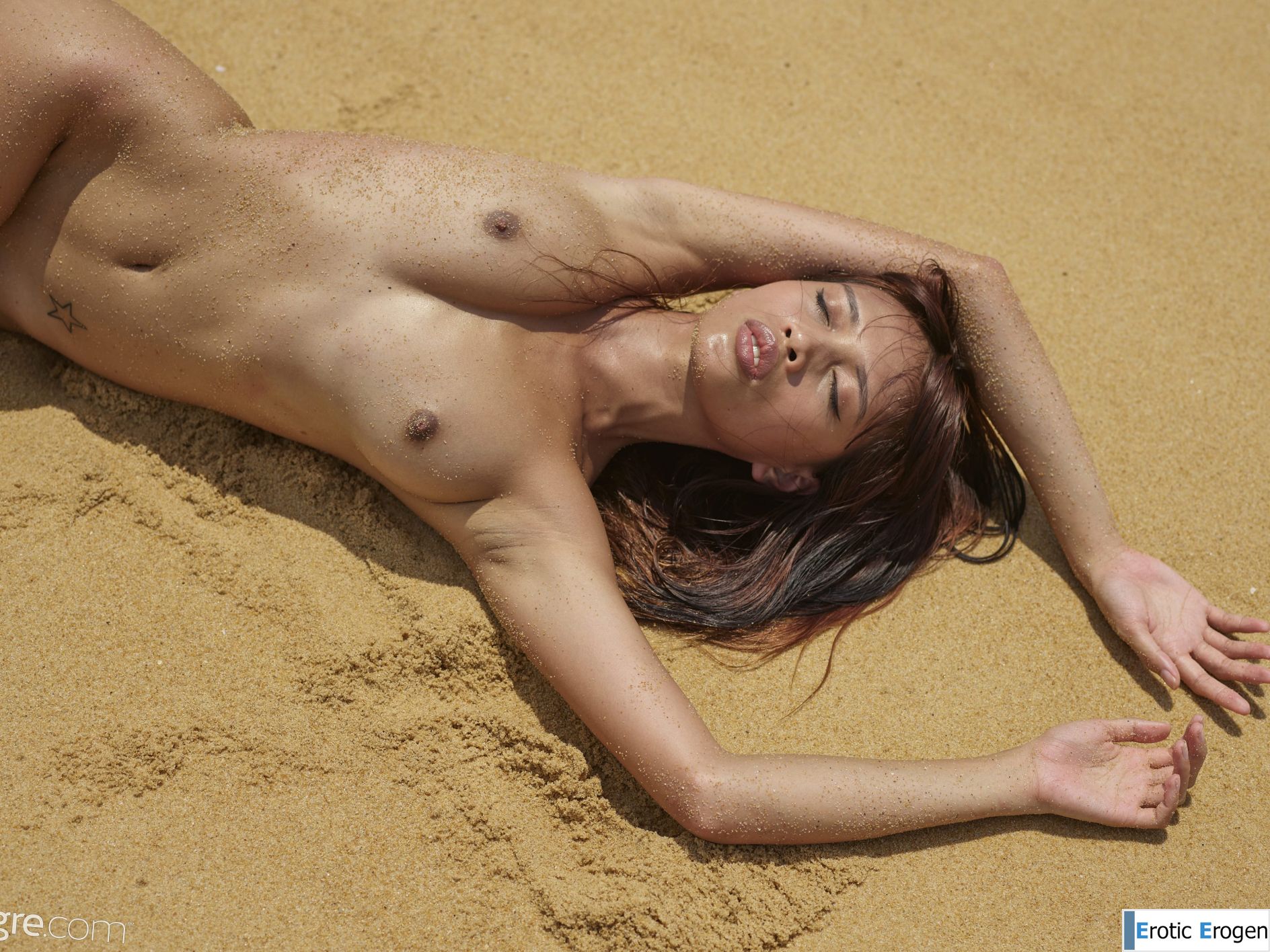 Jessa in Burning Hot. Picture 5