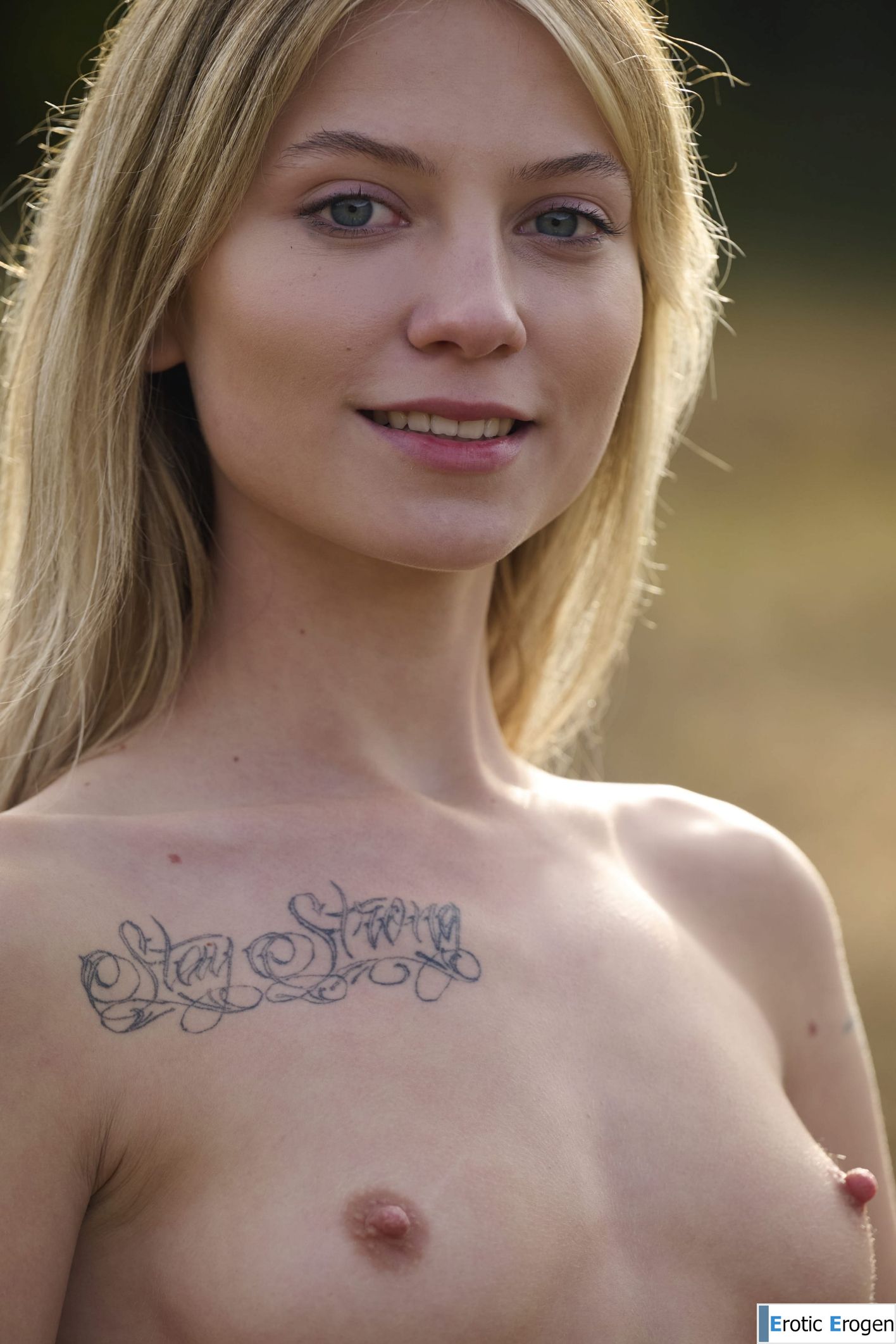 Molli in Naked Outdoors. Picture 7