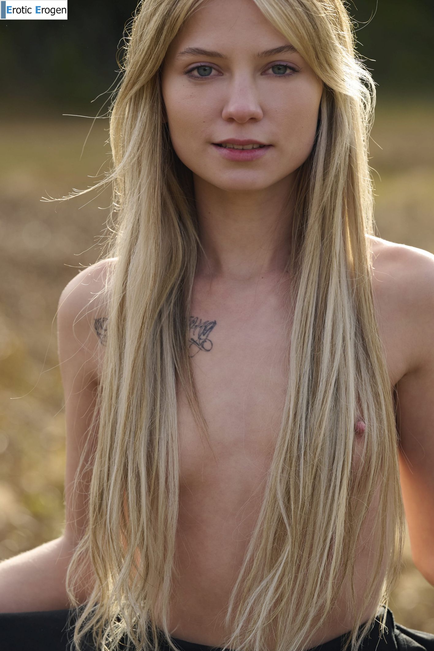 Molli in Naked Outdoors. Picture 8