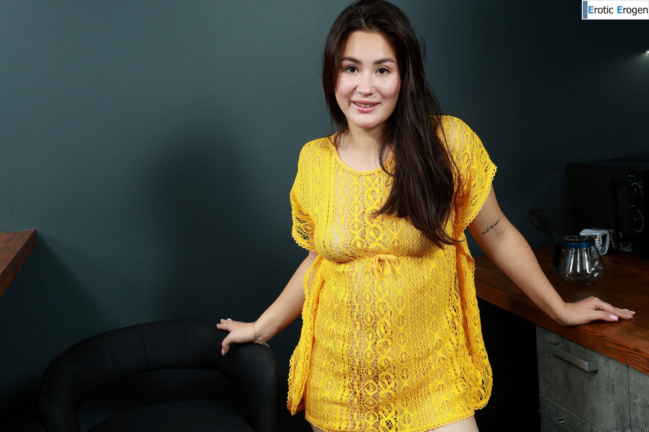 Amelia Ost in Yummy. Picture 2