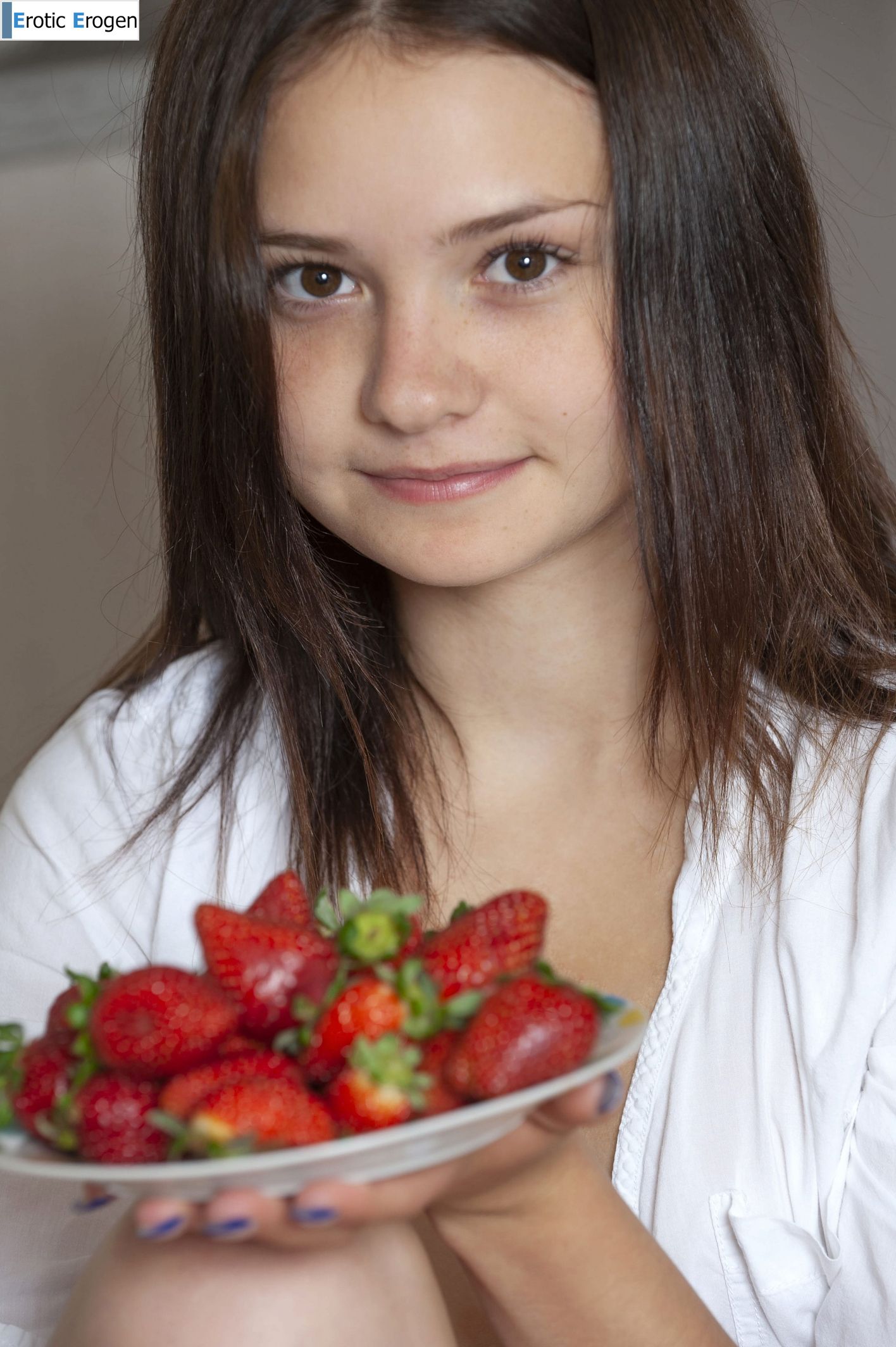 Matty in Sweet Berries. Picture 1