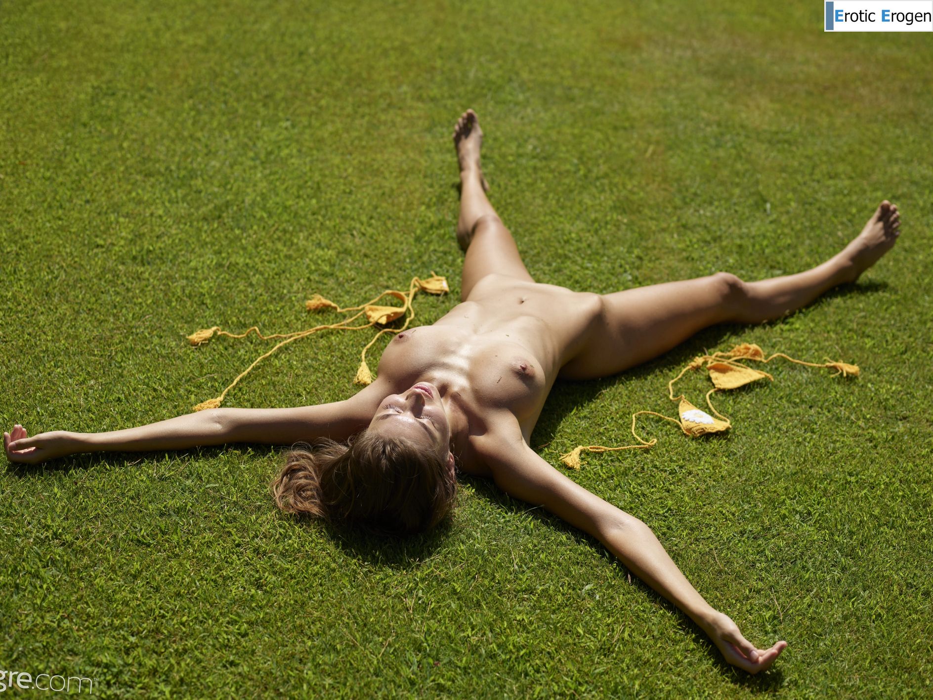 Anna L in Garden Exhibitionist. Picture 1